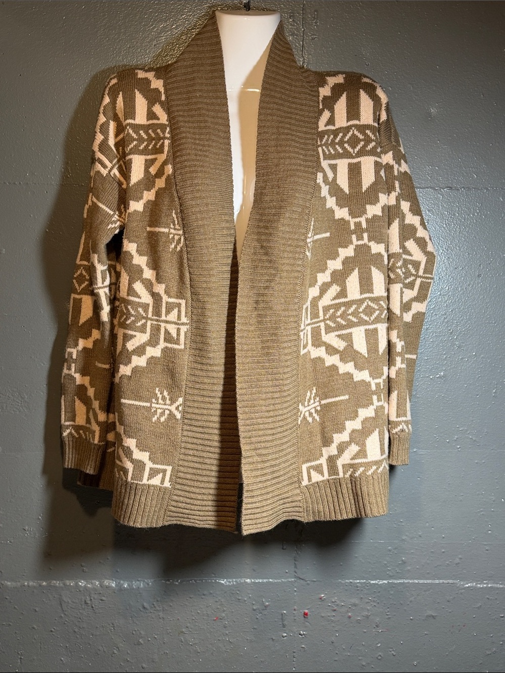 Charlotte Russe Taupe & Cream Aztec Open-Front Cardigan
